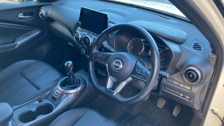 Nissan Juke 1.0 DiG-T 114 Tekna 5dr Petrol Hatchback